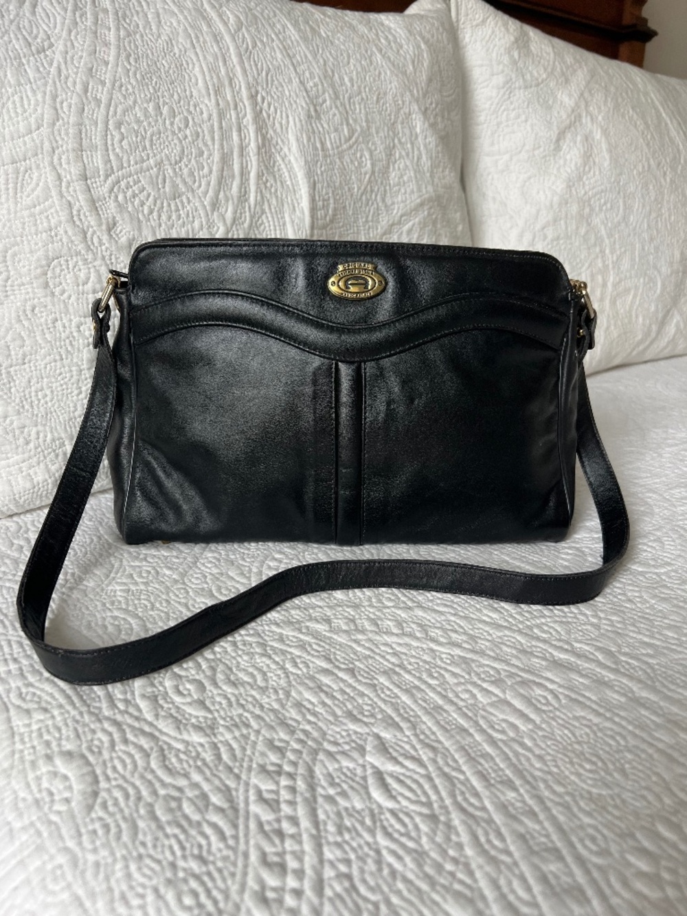 Etienne Aigner Shoulder Bag Black Leather Gold Hardware Zip Top